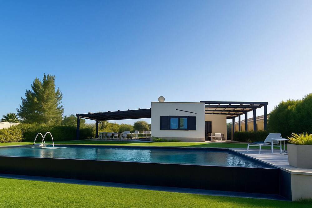 Villa in Sicilia, a Brucoli di Siracusa con vista e piscina Infinity in Augusta (comune), Siracusa e dintorni