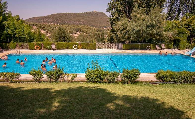 Location de vacances pour 4 personnes, avec vue ainsi que jardin et piscine à Prado del Rey - 3