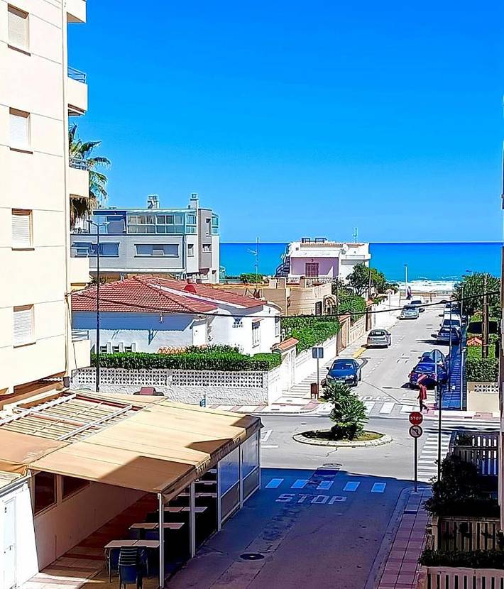 Apartamento para 4 personas, con piscina además de vistas y terraza en Daimuz