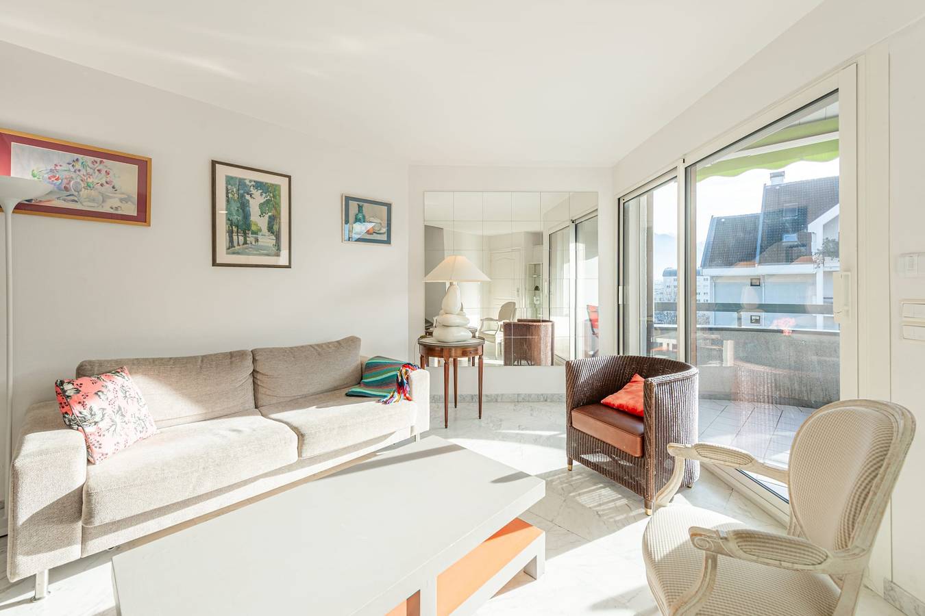 Appartement entier, Le Thélème - Appartement Duplex à Annecy, balcon & parking à 800m du Lac in Annecy, Annecy (commune)