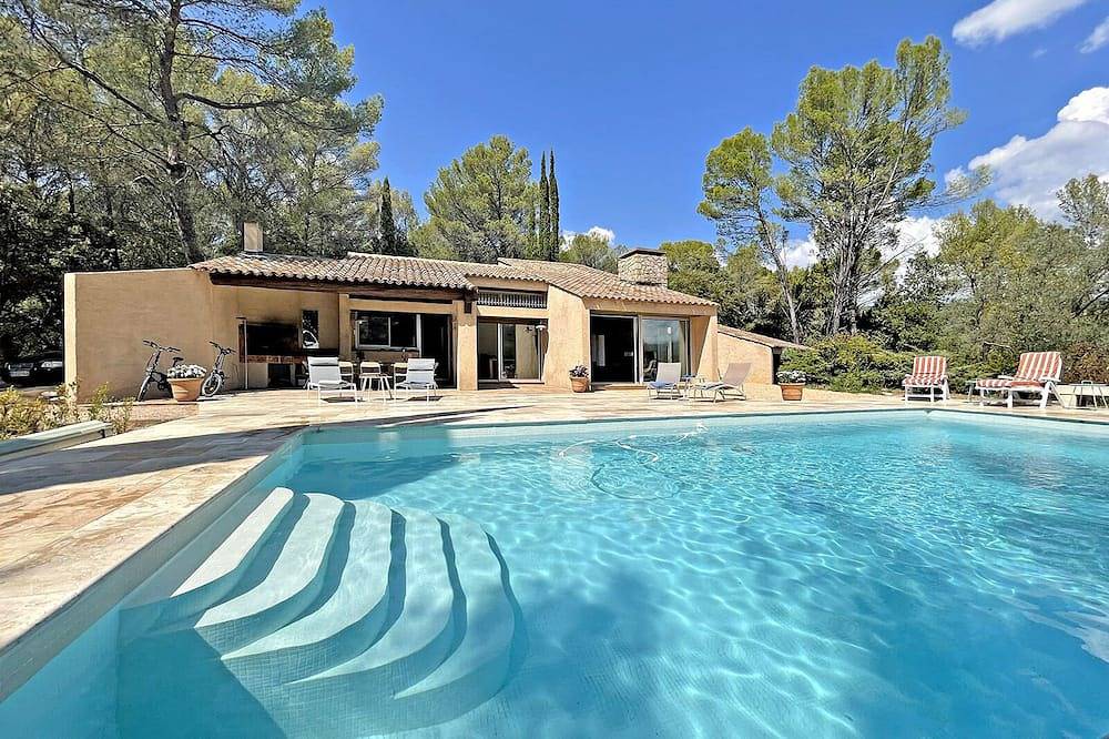 Villa San Michele - 70's Experience in Salernes, Draguignan Region