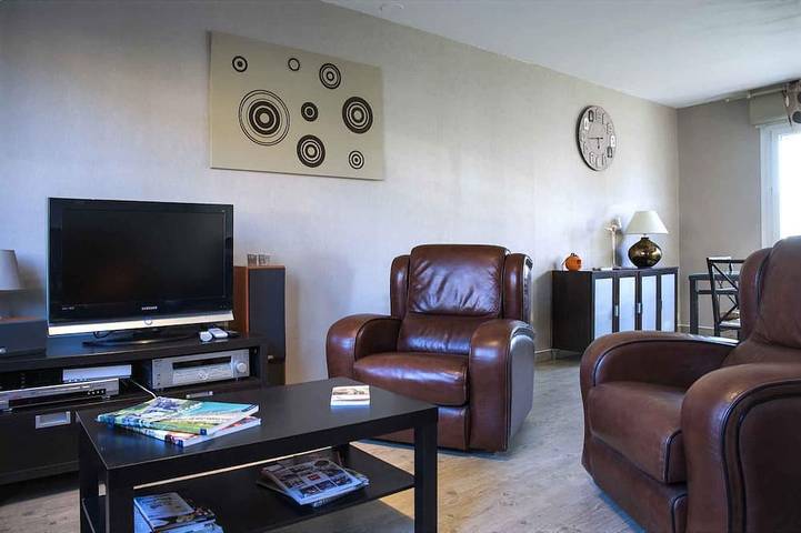 Gîte pour 7 personnes, avec terrasse et jardin, animaux acceptés à Bully-les-Mines