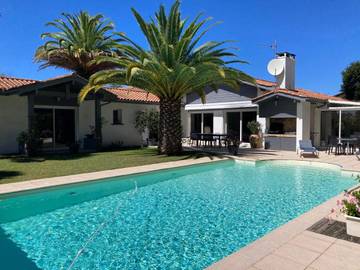 Villa pour 6 personnes, avec jardin et piscine à Biarritz