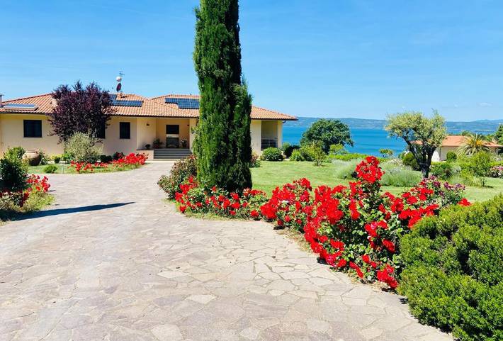 Appartamento vacanze per 5 persone, con giardino e panorama nonché vista lago, con animali domestici - 1