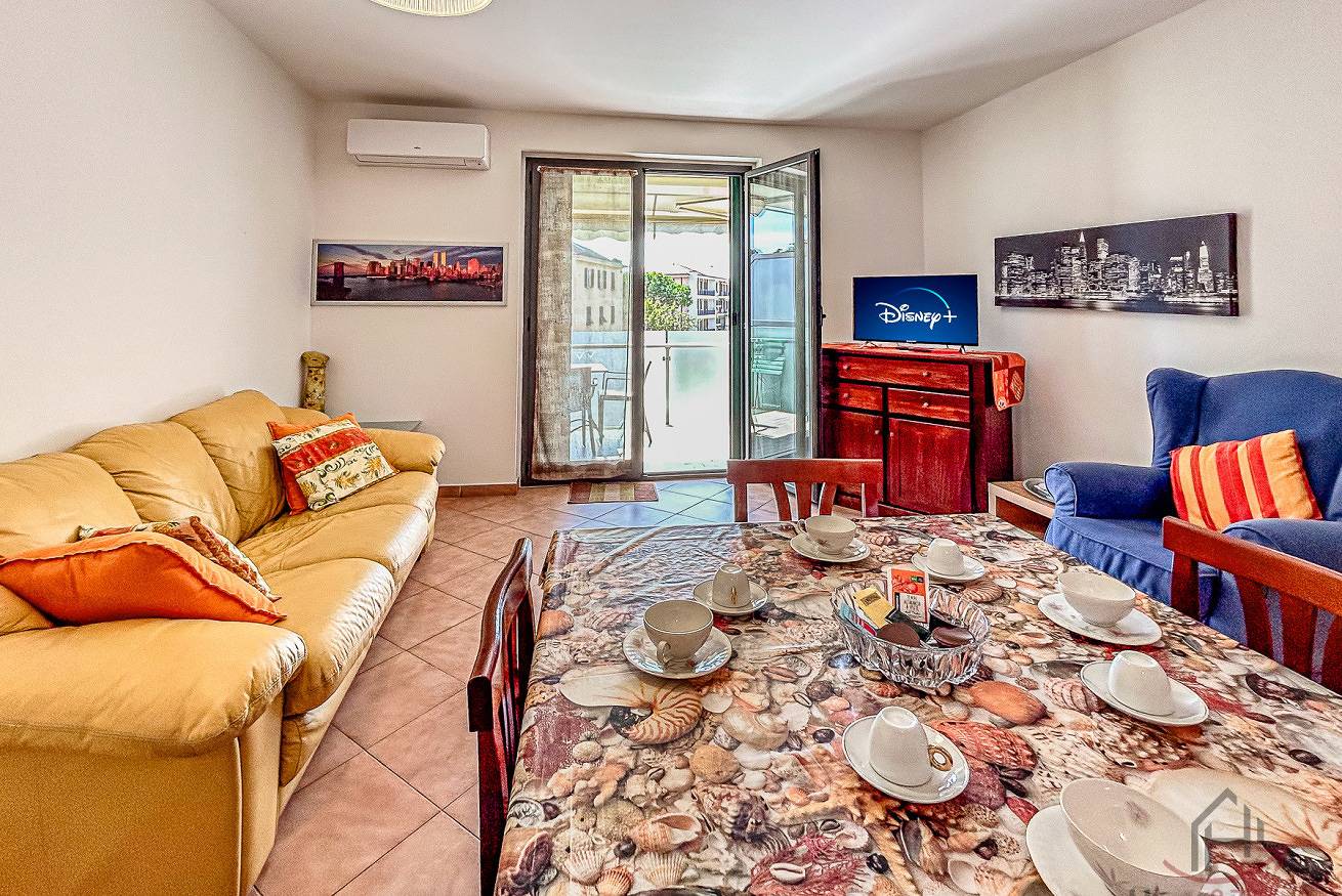 Appartamento intero, [Beaches 250m] Train Station 1 min • A/C • Wifi in Celle Ligure, Riviera di Ponente