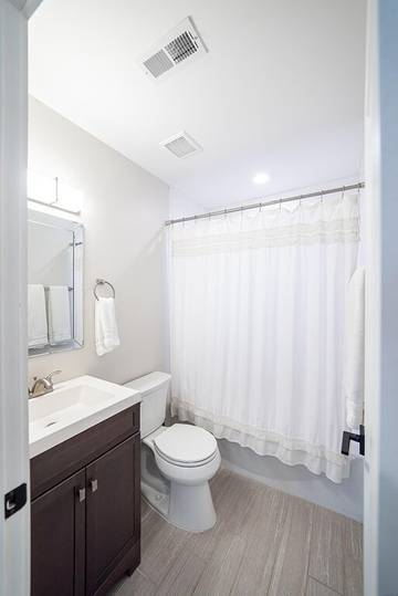 Vacation Home for 4 Guests in Villa Heights, Charlotte, Picture 3