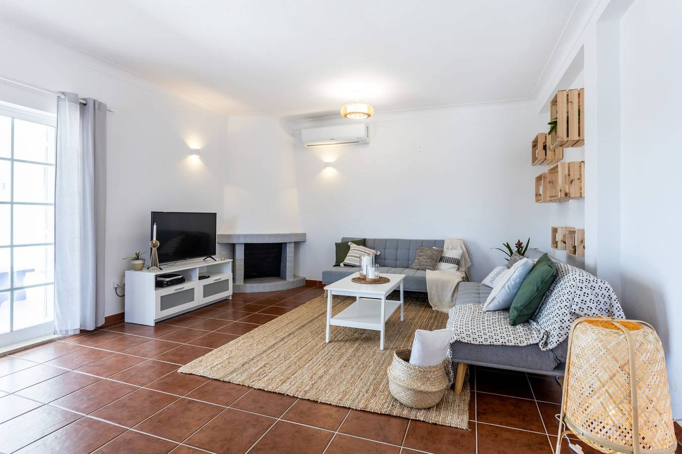 Olive House - steps away from Rota Vicentina in Vale de Telha, Aljezur