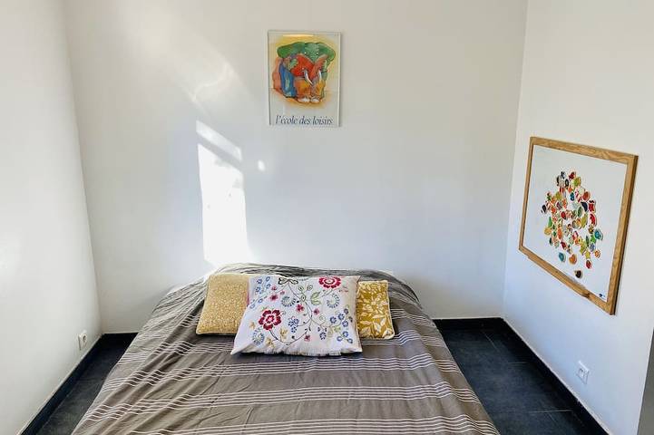 Location de vacances pour 8 personnes, avec jardin à Belcodène - 2