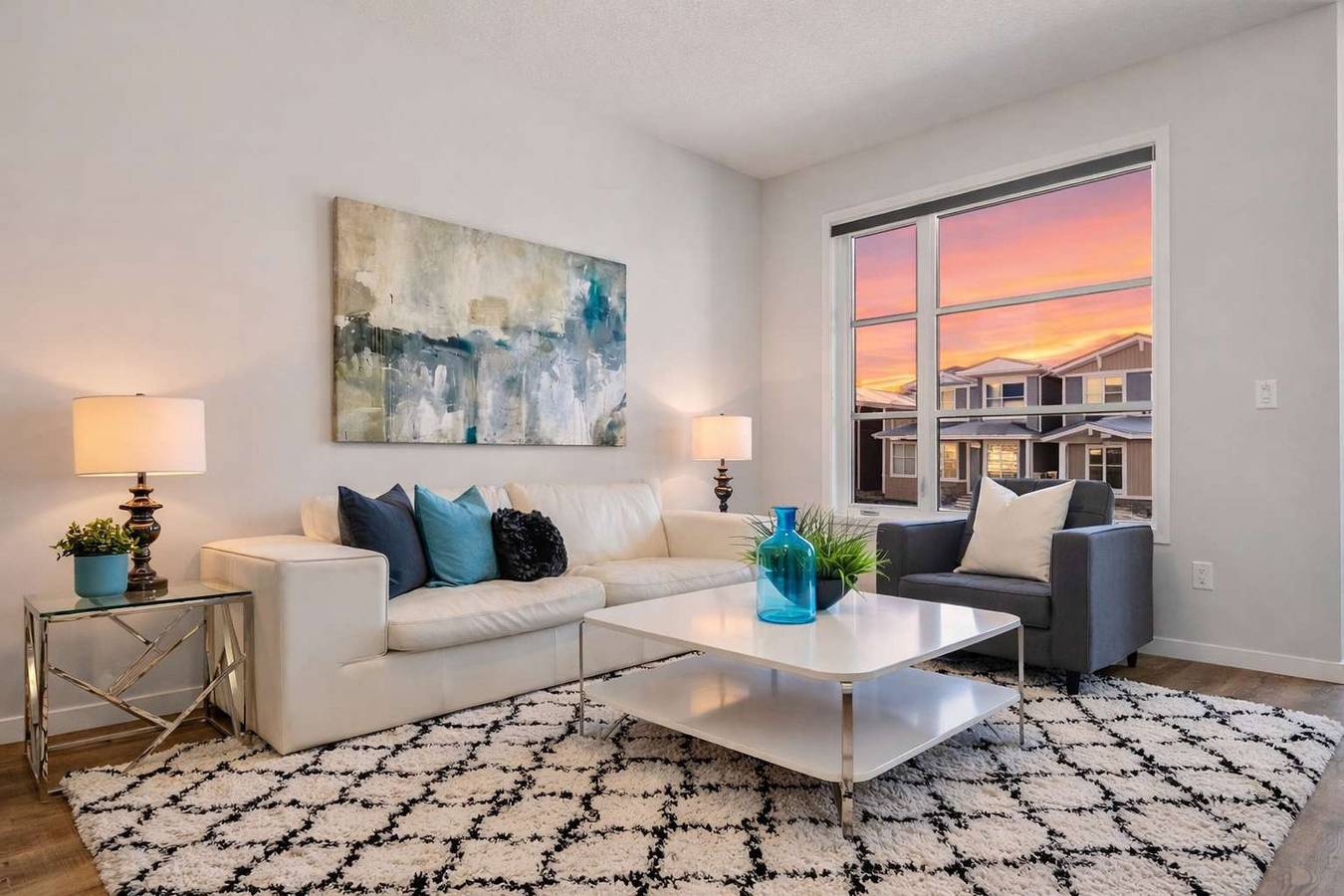 Herron Street New Luxury Retreat 6 Beds A11y in Calgary, Kanadische Rocky Mountains