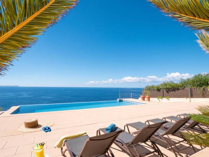 Villa für 7 Personen, mit Pool und Garten in Cala Pi