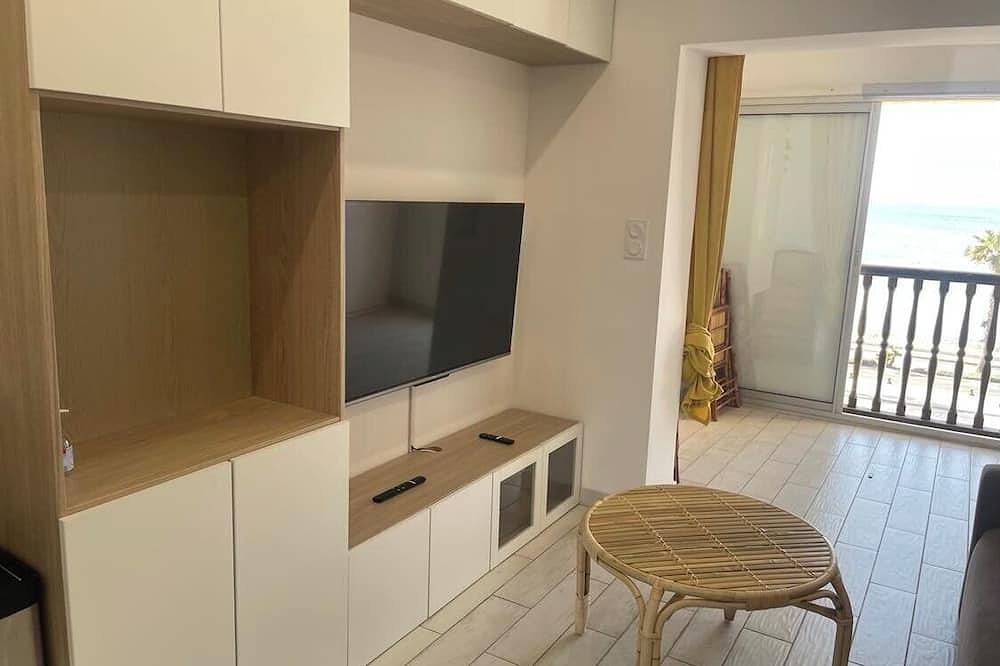 Apartamento entero, 🔆 At Brusc: Facing the beach Parking, Sheets, Wifi all included! 🔆 in Le Brusc, Six-Fours-les-Plages