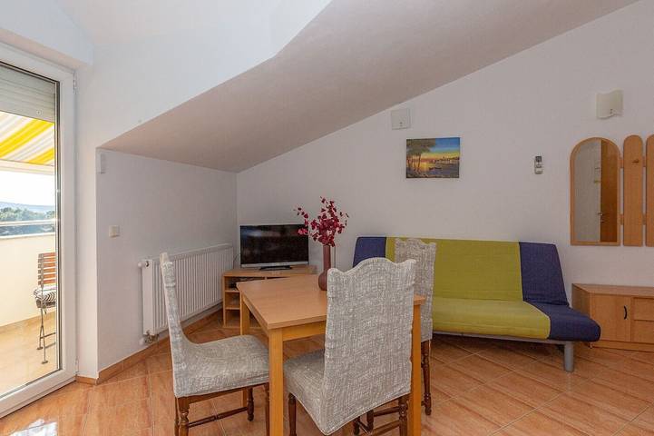 Ferienwohnung für 3 Personen, mit Pool und Balkon, mit Haustier in Biograd na Moru