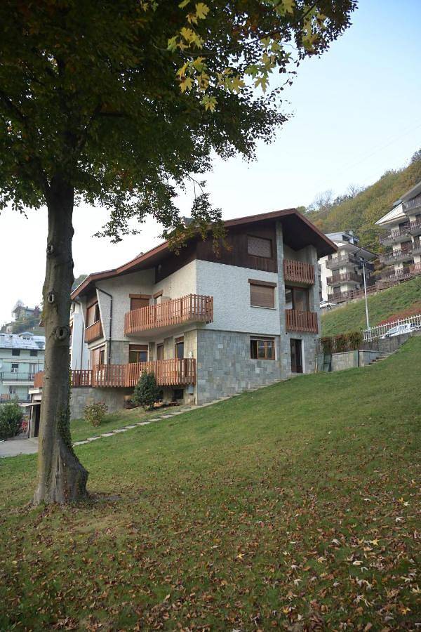 Location de vacances pour 2 personnes, avec jardin ainsi que balcon et vue à Vernante - 2