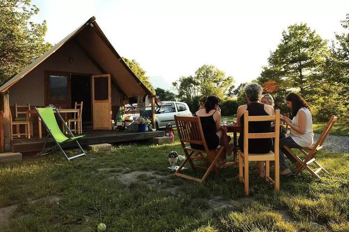 Gîte pour 5 personnes, avec terrasse à Baratier - 3