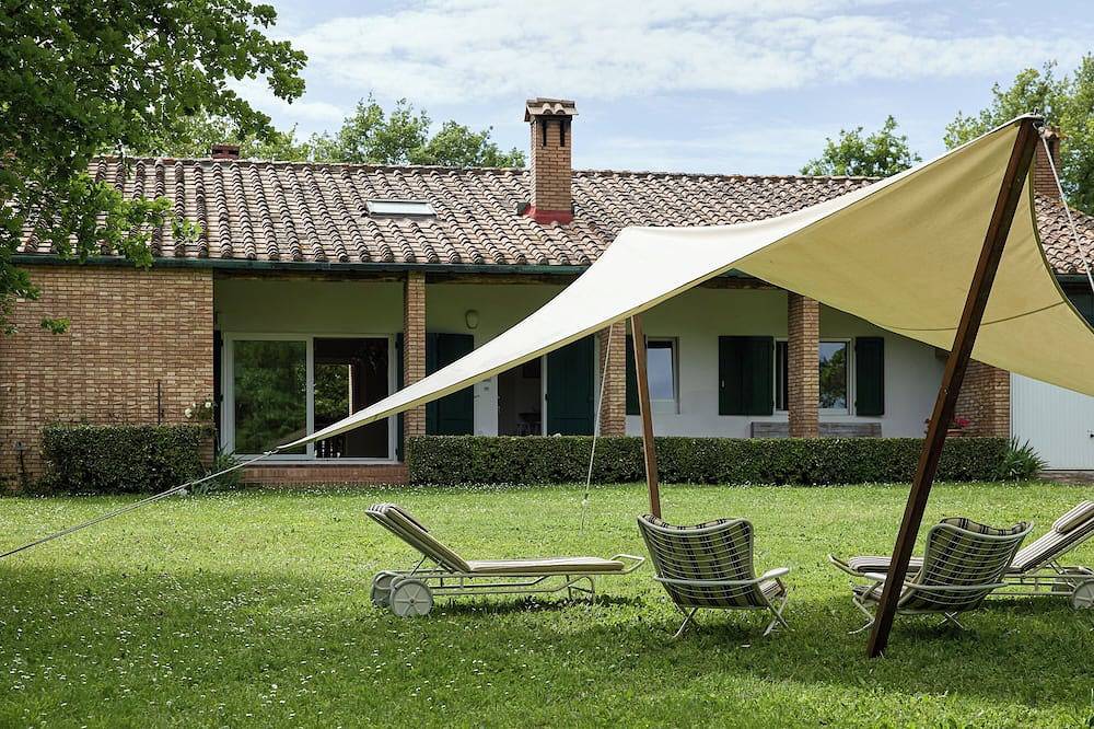 English villa in the heart of Tuscany, elegance and quiet between nature and charm top in Monticiano, Siena Provinz