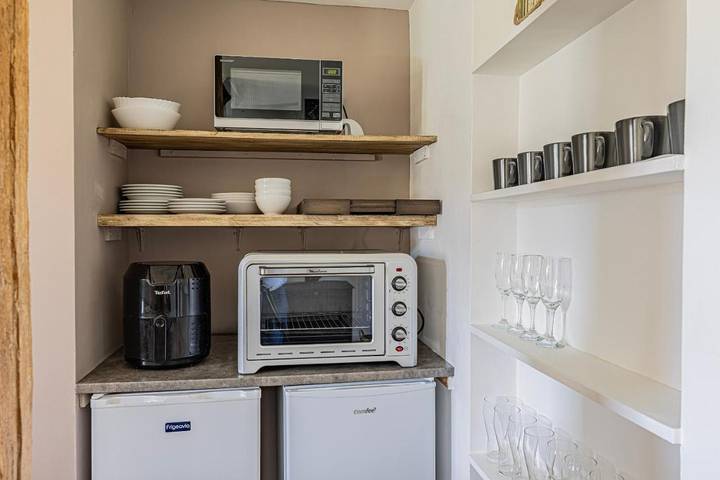 Location de vacances pour 4 personnes, avec terrasse et piscine, adapté aux familles à Biron - 4