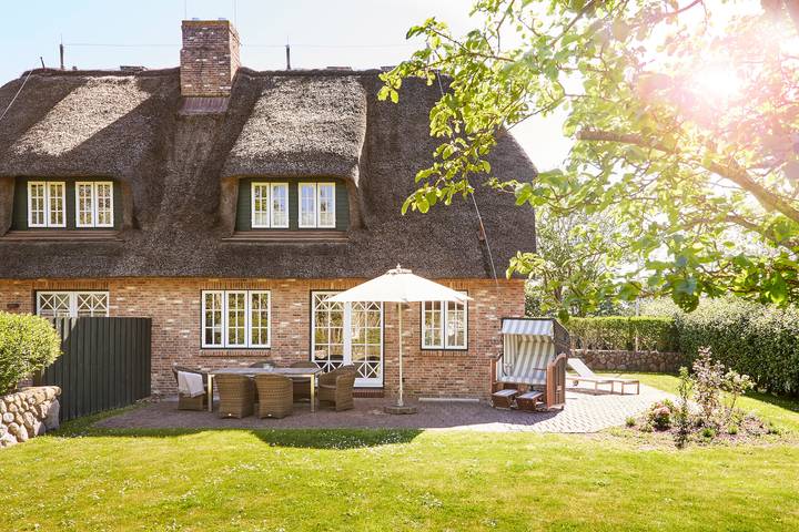 Ferienhaus für 6 Personen, mit Terrasse und Garten sowie Sauna in Utersum - 2