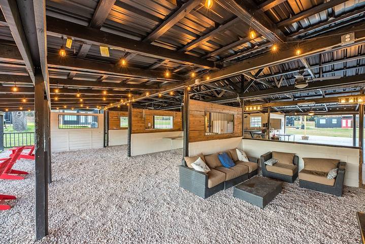 Vacation rental for 4 people, with pool, with pets in Lake Conroe