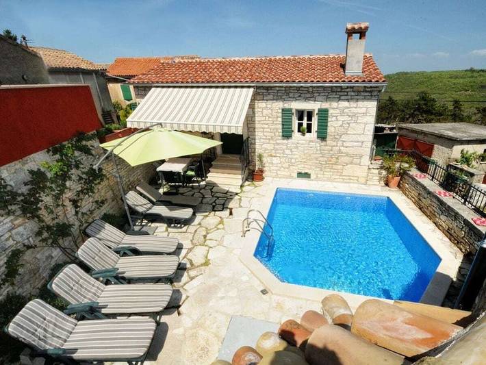 Location de vacances pour 6 personnes, avec piscine à Tinjan - 4