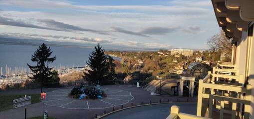 Gîte pour 2 personnes, avec vue sur le lac ainsi que vue et balcon à Thonon-les-Bains