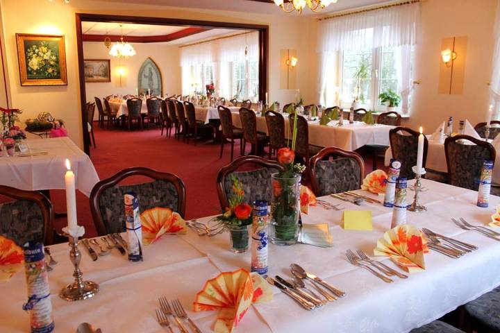 Hotel, mit Terrasse und Garten sowie Ausblick in Esterwegen - 3
