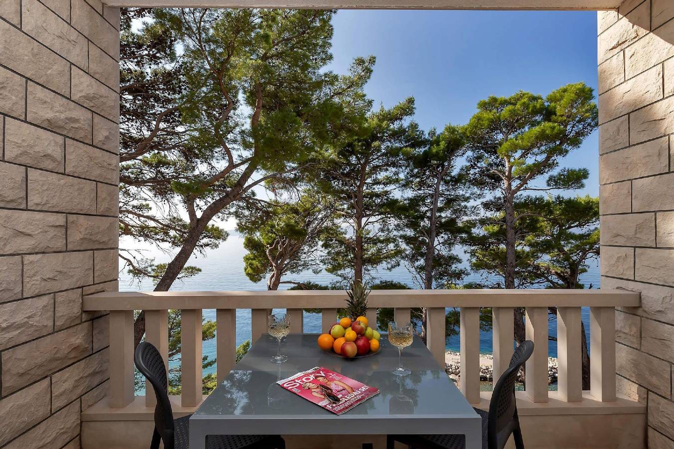 Ganze Ferienwohnung, Pine Canopy Studio Wohnung A9 in Brela, Makarska Riviera