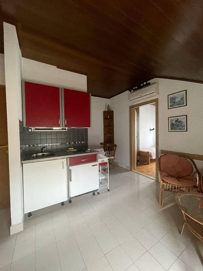 Ganze Wohnung, 1-Zimmer-Ferienwohnung am Strand Tkon, Pasman A-21943-b in Tkon, Pasman