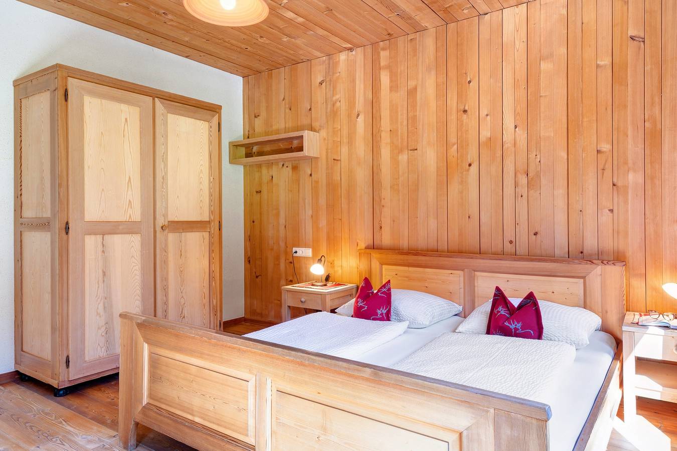 Ganze Wohnung, Ferienwohnung 'Naturidyll Mitterbach Apt Solis' mit Bergblick, Gemeinschaftsgarten und Wi-Fi in Weissenbach (Ahrntal), Ahrntal