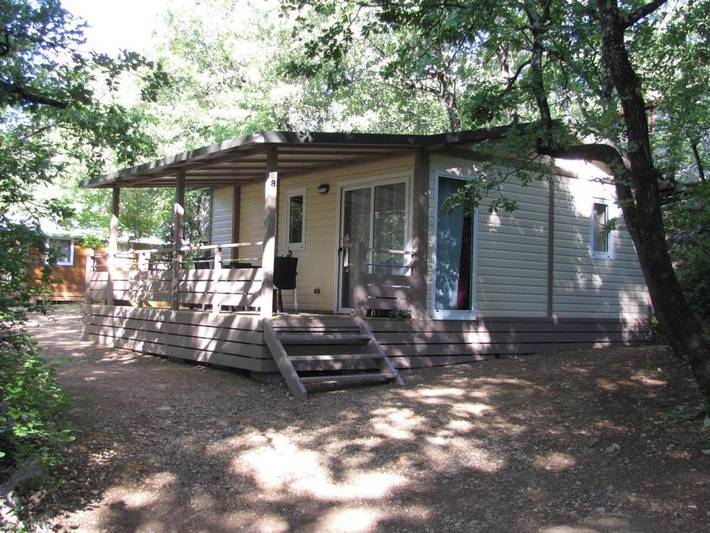 Camping pour 5 personnes, avec piscine, animaux acceptés