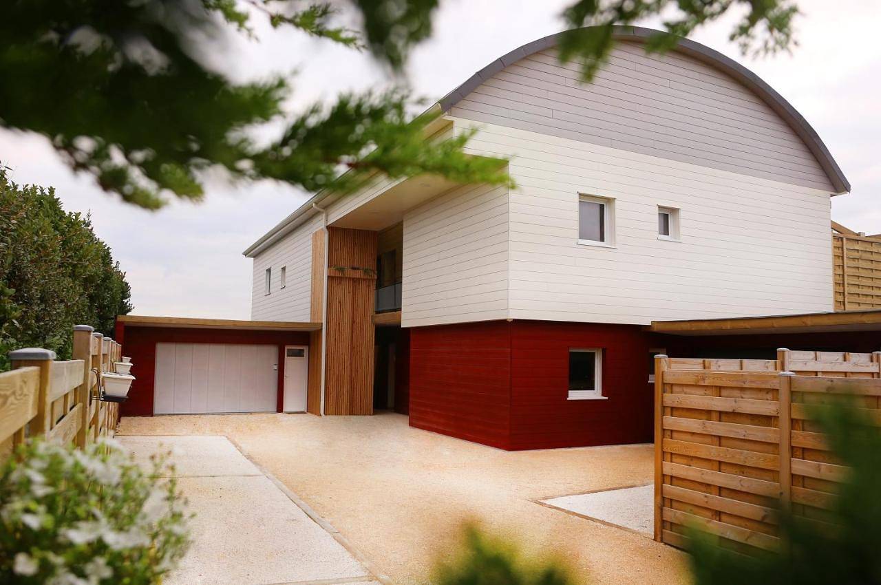 Family Room with Private Bathroom in Saint-Hilaire-de-Riez, Vallée de la Loire