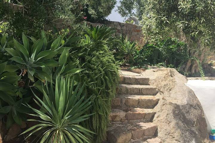 Appartement entier, Cottage with large garden in the center of Panarea in Panarea