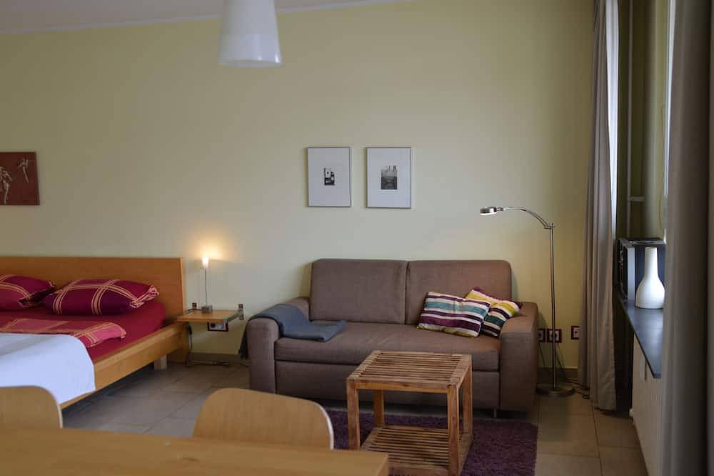 Entire apartment, Vacation apartment in the heart of Berlin ( City West ) in Berlin Innenstadt, Berlin