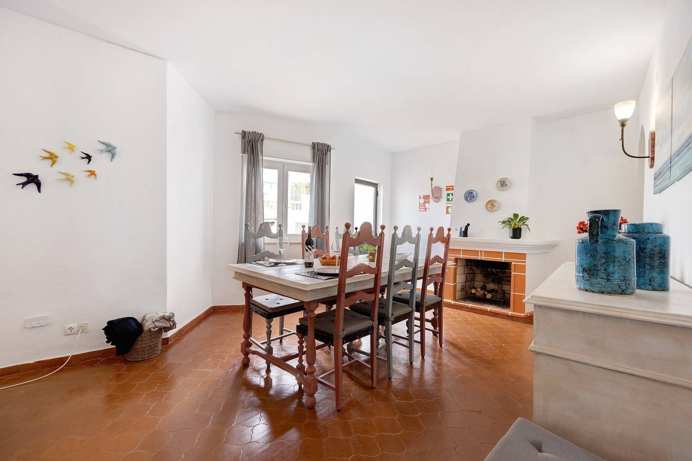 Entire apartment, Holiday Apartment "Casa Branca" with Private Terrace & Wi-Fi in Praia da Luz, Faro District