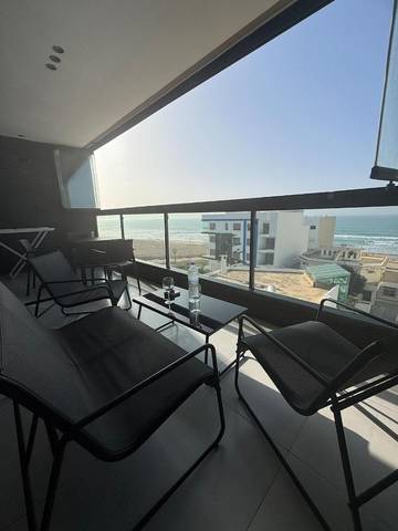Gîte pour 3 personnes, avec vue et balcon dans Mehdia
