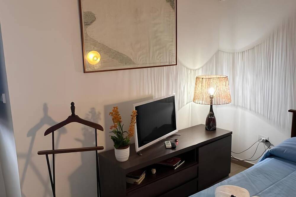 Appartamento intero, Accogliente casa in centro, perfetta per tutte le stagioni in Bisceglie, Barletta-Andria-Trani