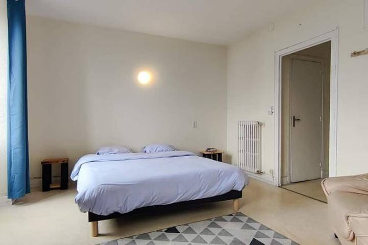 Location de vacances pour 15 personnes, avec jardin à Vic-sur-Cère - 2