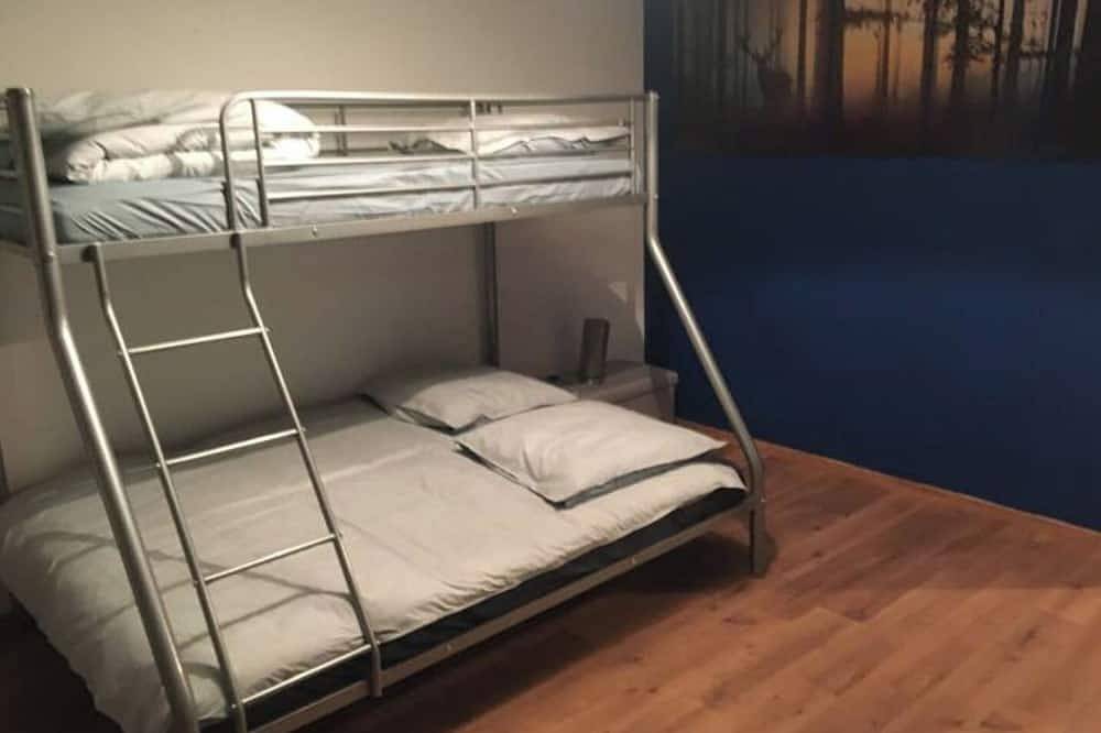 Apartamento entero, Center Pierrefonds superb quiet apartment + parking lot in Pierrefonds, Río Oise