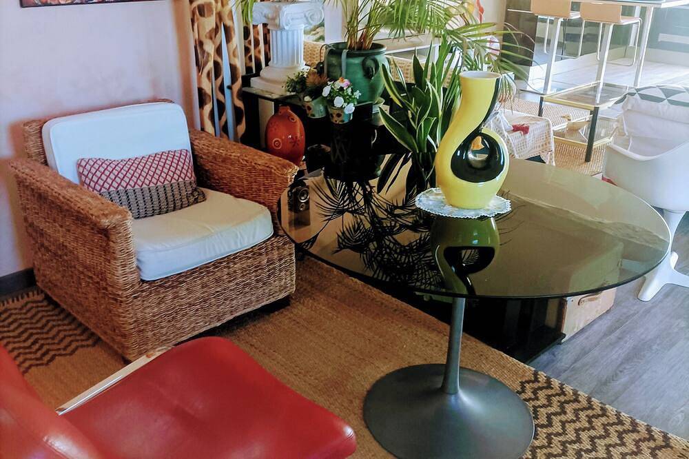 Geheel appartement, \"Suite Beau Séjour\" in historisch dorp nabij de zee en Montpellier in Pignan, Côte d'Améthyste