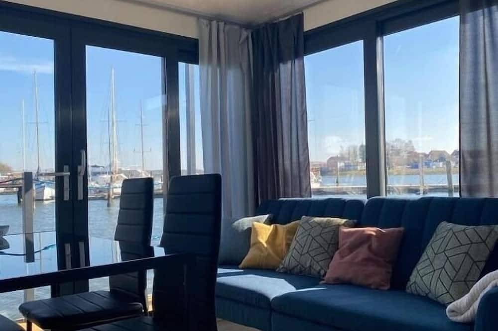 Ganze Wohnung, Hausboot für 2 Gäste mit 18m² in Heiligenhafen in Heiligenhafen, Ostholstein