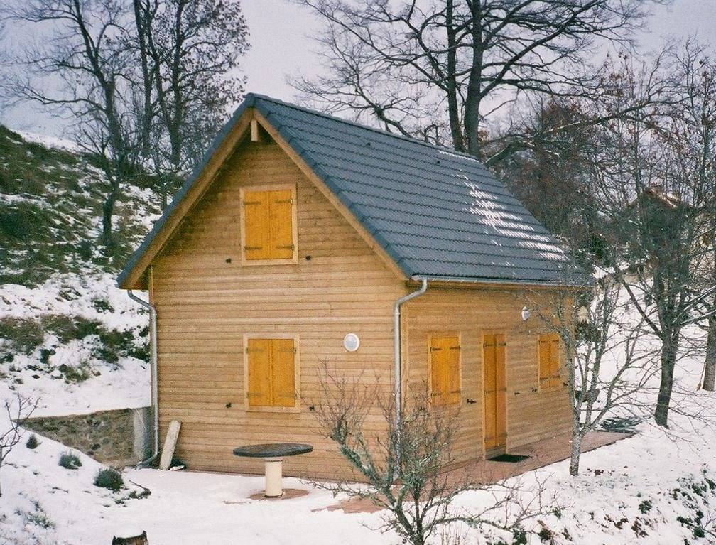 Chalet L'Alagnonnette à la campagne, hébergement pêche in Neussargues-Moissac, Région de Saint-Flour