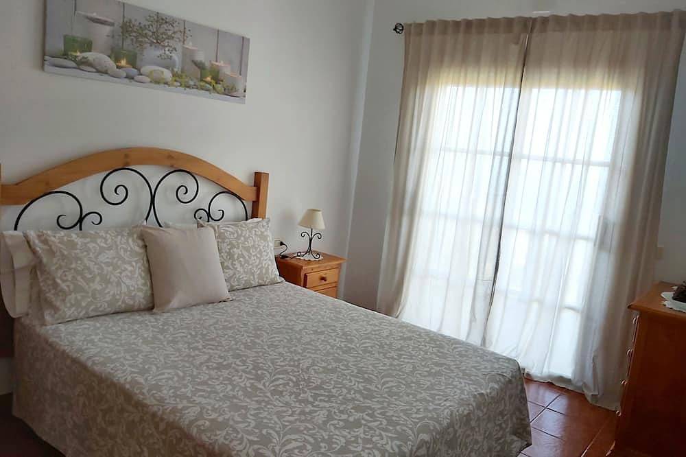 Entire apartment, Isabel (upper floor) wonderful views of the sea and the mountains in Alojera, Vallehermoso