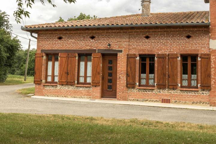 Gîte pour 4 personnes, avec jardin et terrasse dans Haute-Garonne