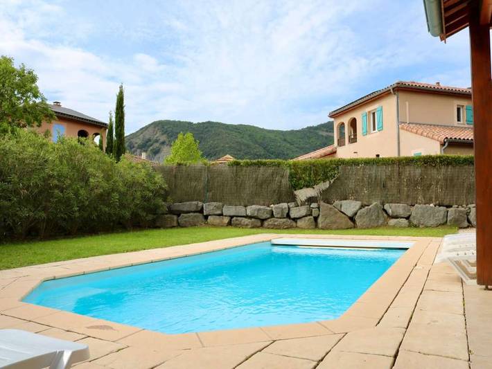 Villa pour 8 personnes, avec piscine ainsi que jardin et balcon à Vallon-Pont-d'Arc - 4
