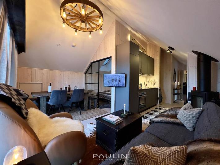 Lägenhet för 7 Personer, med bastu samt balkong och utsikt och pool i Sälen