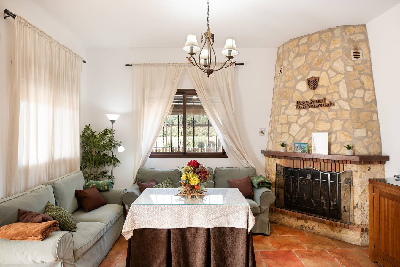 Landhaus 'La Sierrezuela – Nur Familien' mit Bergblick, Wlan und Klimaanlage in Posadas, Córdoba Provinz