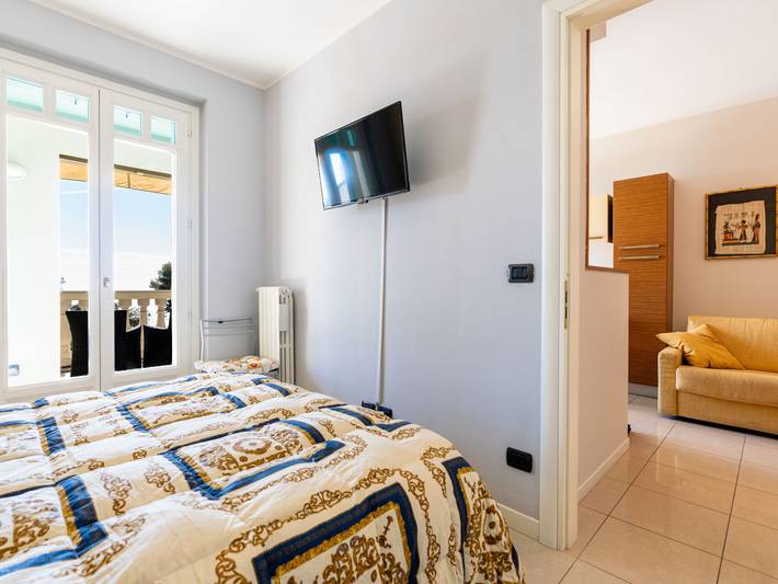 Appartamento intero, Casa al mare con bella vista in La scala azzurra, Imperia