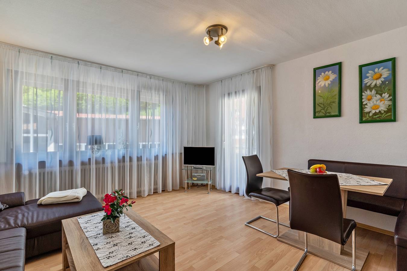 Ganze Wohnung, Ferienwohnung 'Heidi Kimmig' mit Bergblick, Balkon, Gemeinschaftsterrasse und Wlan in Bad Peterstal-Griesbach, Mittlerer Schwarzwald