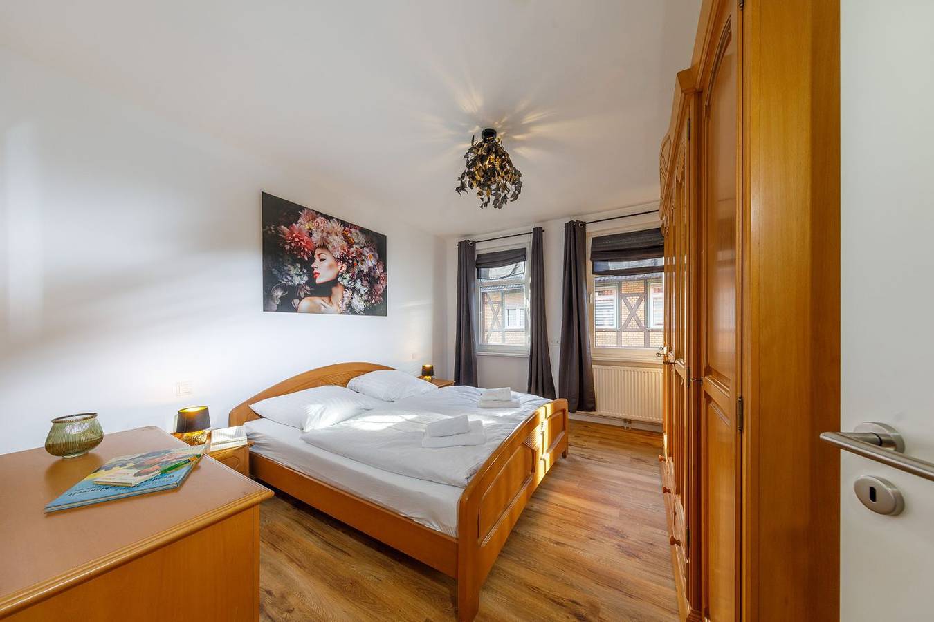 Appartement entier, Moderne Wohnung in saniertem Fachwerkhaus in Wernigerode, Harzvorland