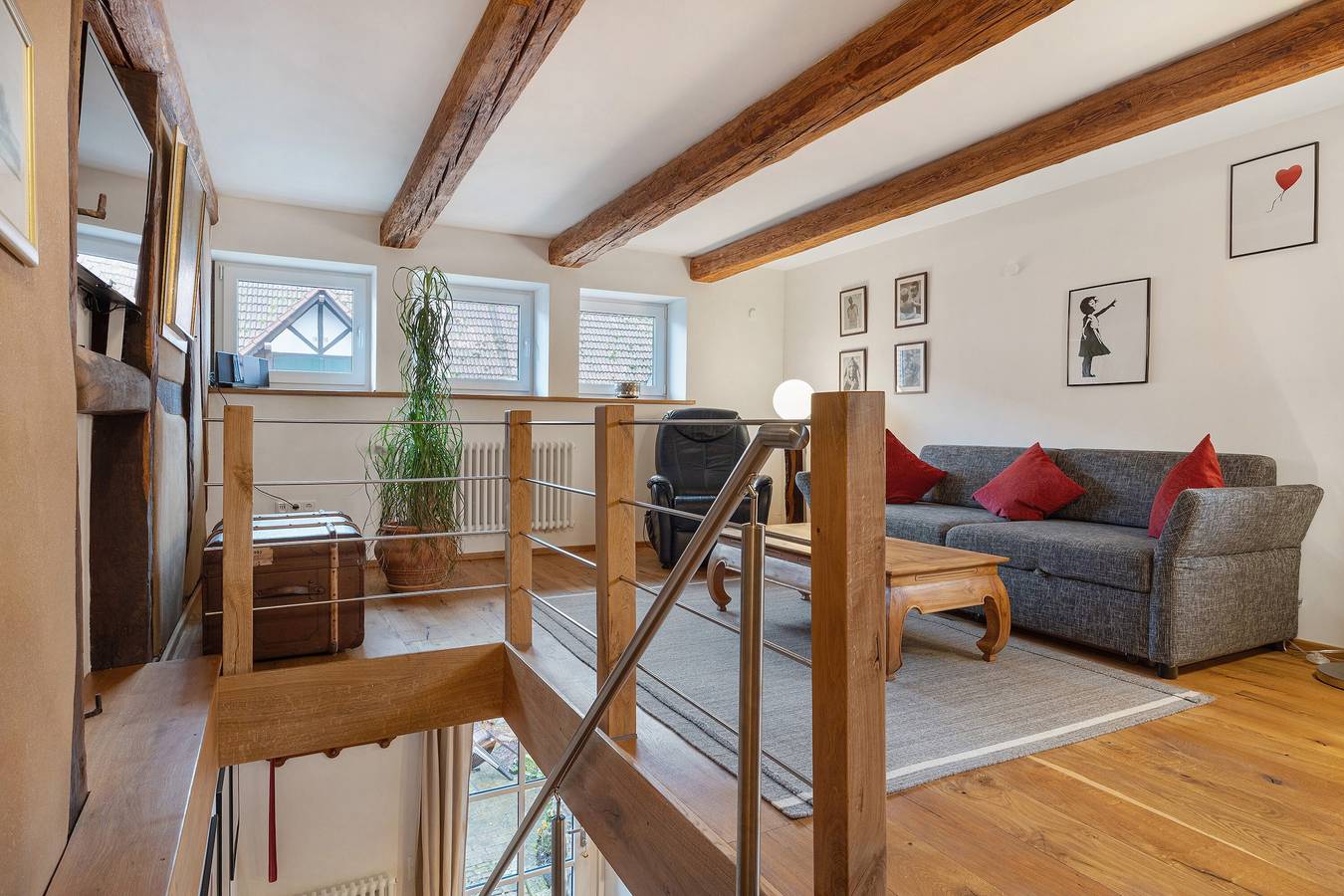 Apartamento inteiro, Apartamento 'Ferienwohnung Fachwerk-Home' com terraço privado in Emmerthal, Weser Hills
