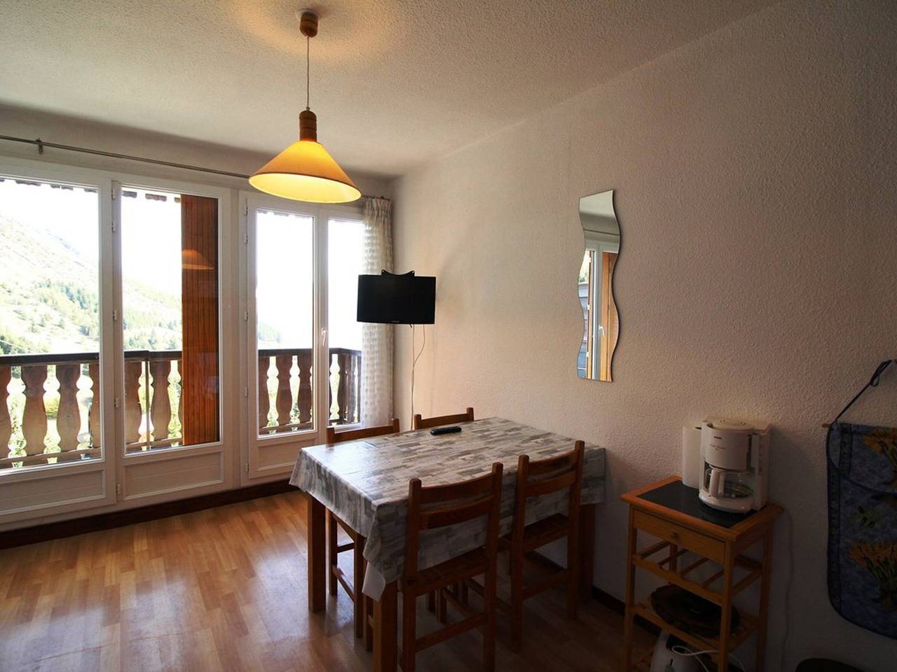 Appartement entier, Studio cabine 4 pers au pied des pistes avec parking – Auris en Oisans in Auris, Parc national des Écrins